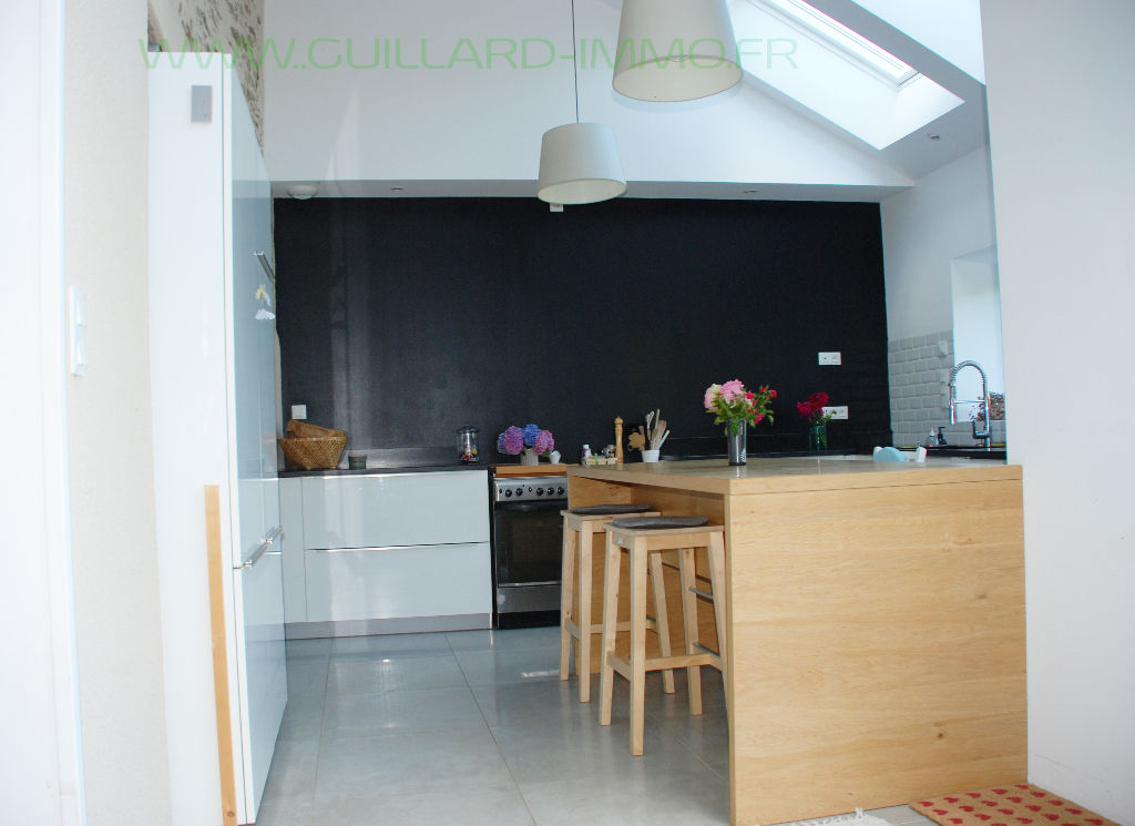 Photo Maison  rénovée - Châteaugiron - Prestations de qualité - 170 m2 image 4/6