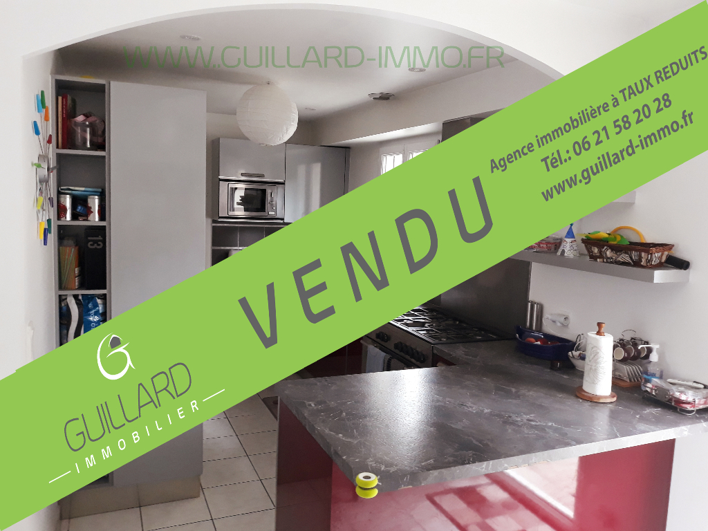 Maison en impasse à Crevin  - Quatre chambres 540m² terrain