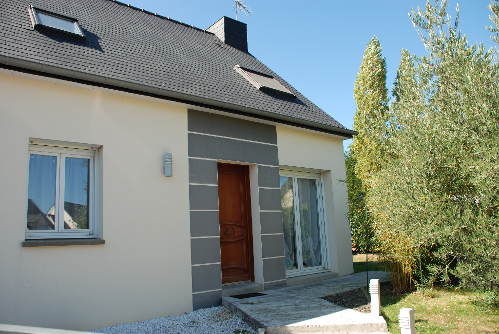 Photo Maison en impasse à Crevin  - Quatre chambres 540m² terrain image 2/5