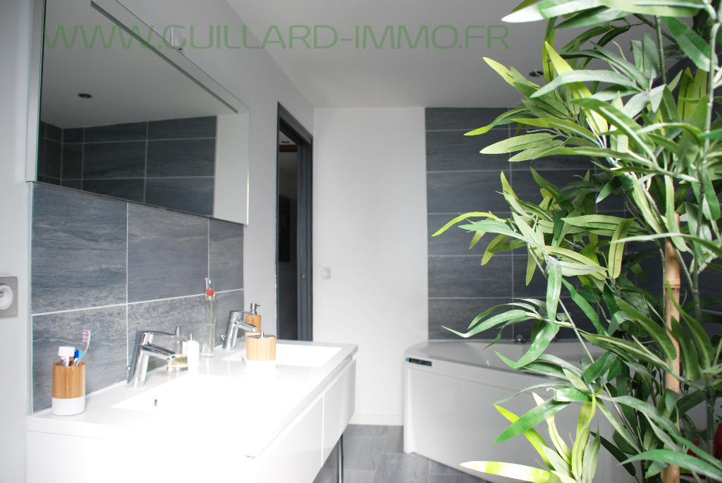 Photo Maison  contemporaine de 2014 - Domloup - 5 chambres - 167m² image 5/5