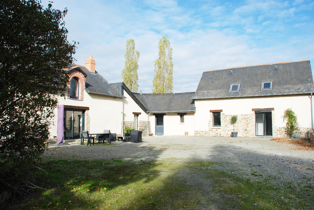 Photo Longère rénovée non mitoyenne 174m² - Pire Sur Seiche côté Châteaugiron image 2/6