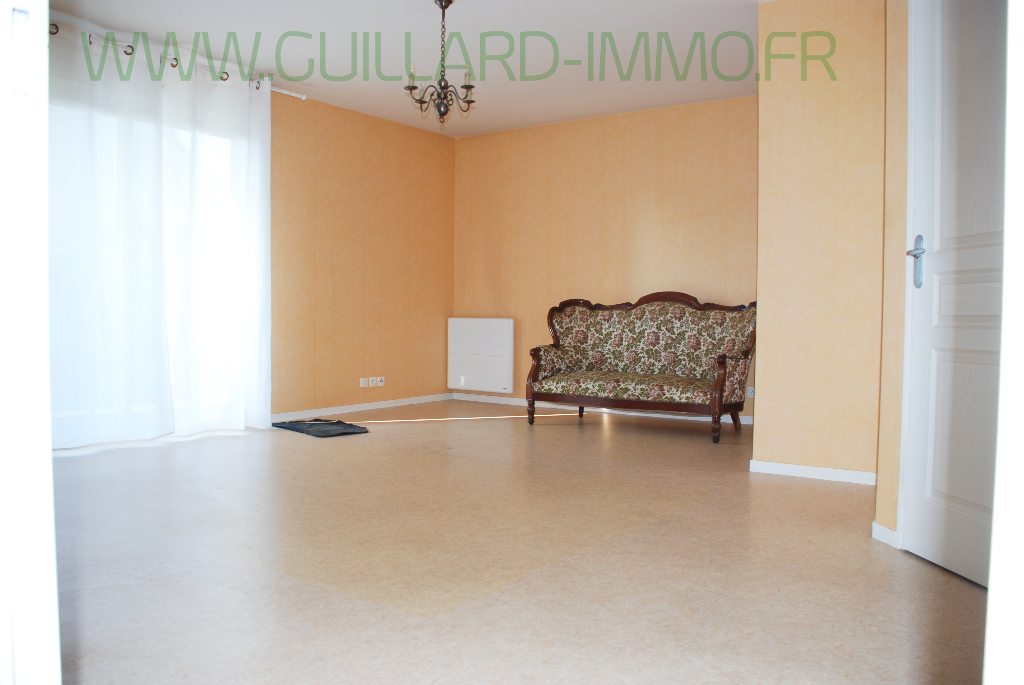 Photo Appartement Janzé 67 m2- rez de jardin - 2 chambres -  garage & parking image 3/3