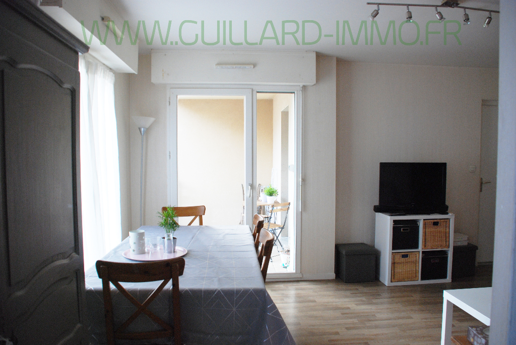 Photo CHATEAUGIRON- Appartement 55 m²- 2 chambres avec balcon terrasse & garage image 2/4