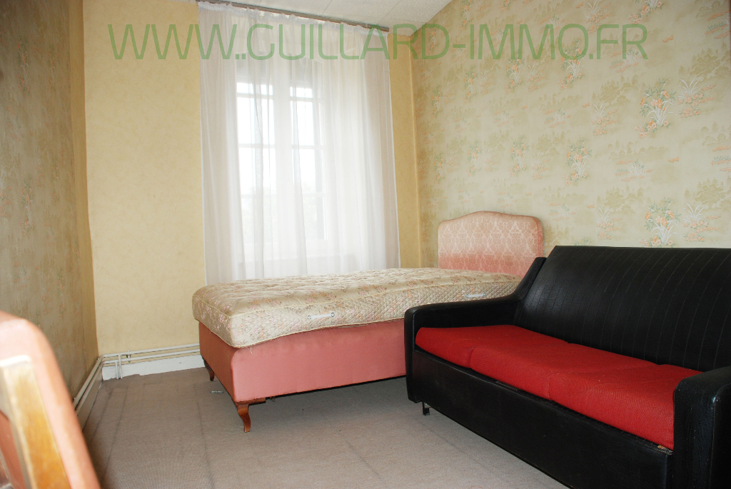 Photo Maison de bourg  à Amanlis - 3 chambres, un bureau. Dépendances image 3/4