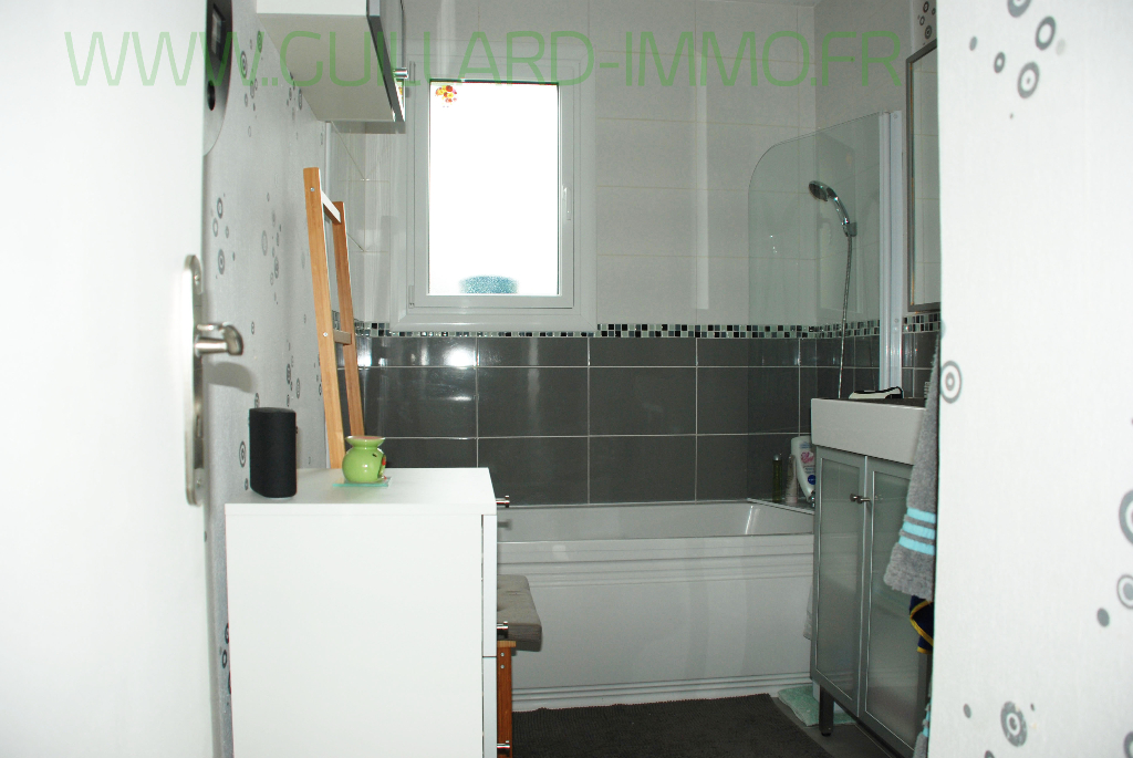 Photo Maison non mitoyenne - Amanlis - 3 chambres - 2 bureaux - 20 mn de Rennes image 5/6