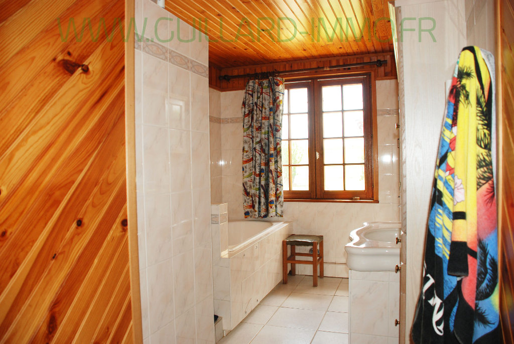 Photo Pire Sur Seiche -Maison 160m²-  non mitoyenne- 3 chambres- 2 bureaux- terrain  1 580 m² image 4/6