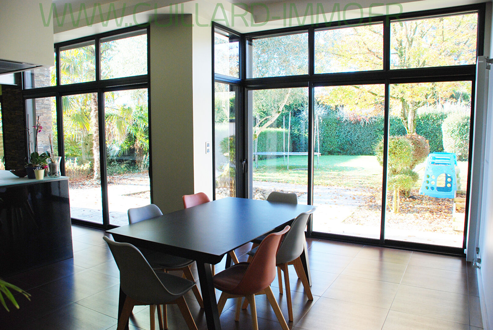 Photo Janzé -Maison non mitoyenne sans vis à vis - 4 chambres dont 1 RDC et un bureau - 721 m²  terrain image 4/6