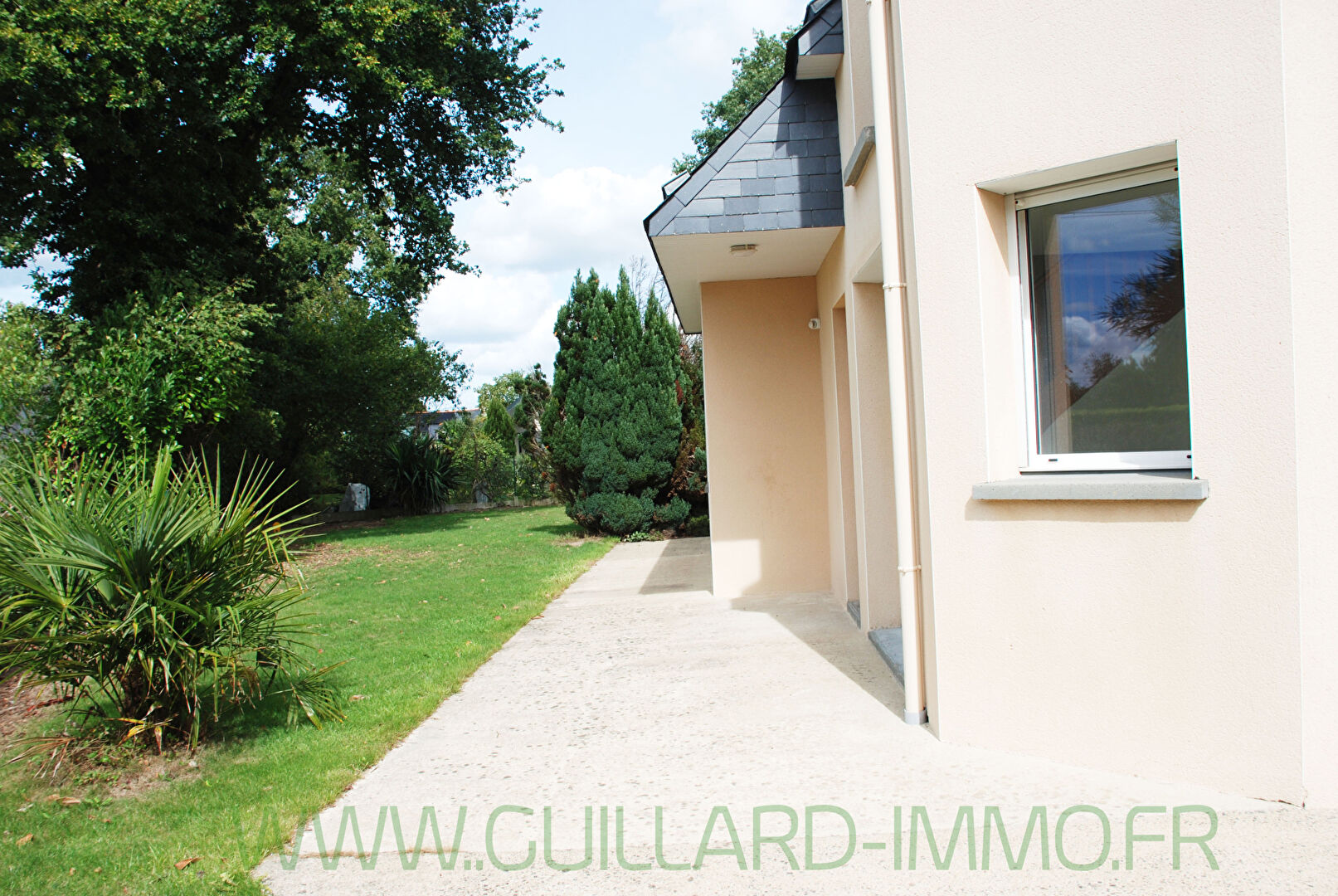 Photo LA BOUEXIERE -Maison non mitoyenne - 3 chambres dont 1 au rdc - un bureau - terrain 560 m²- image 2/6