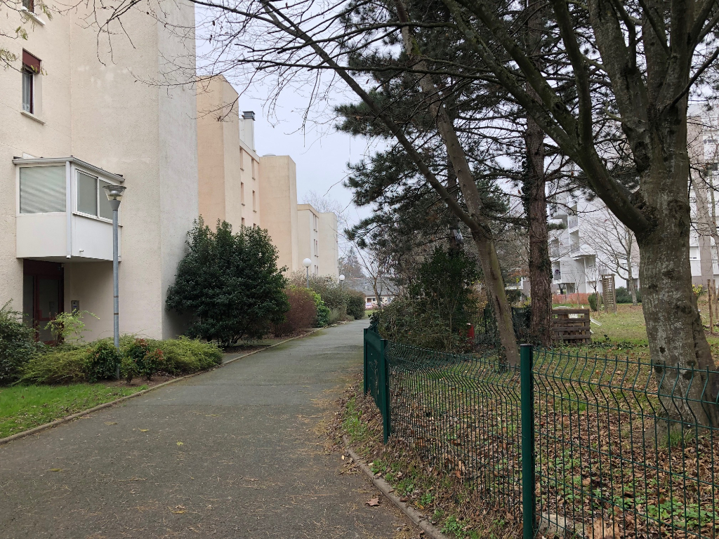 Appartement 76 m2, 2 Chambres Balcon Garage