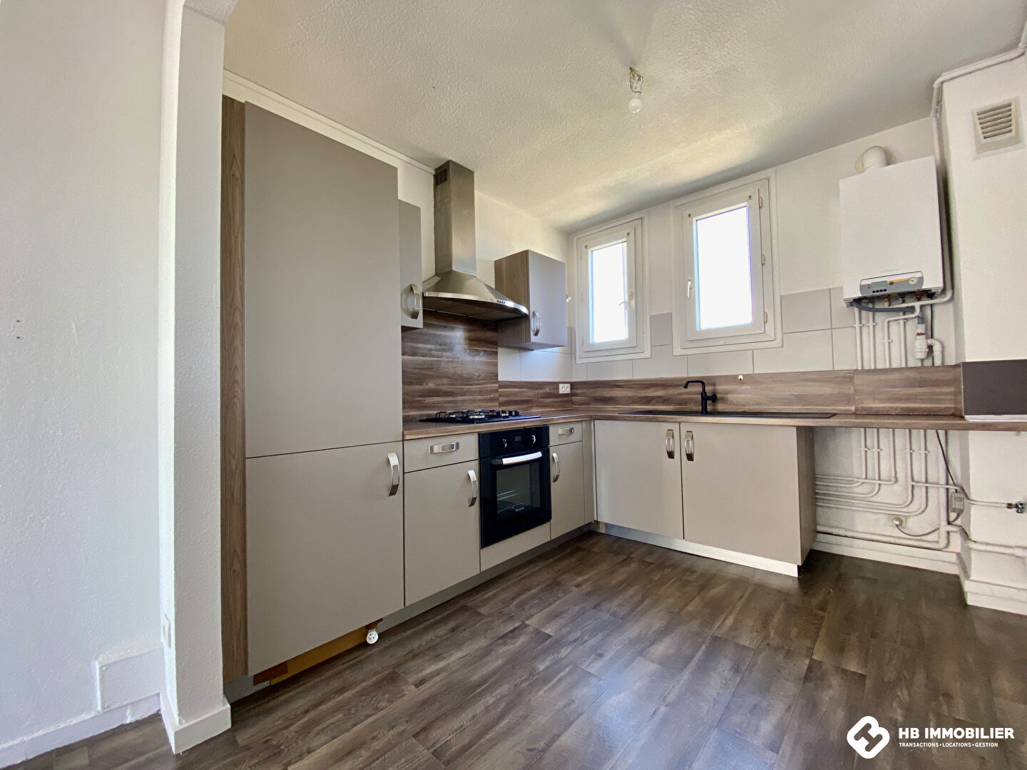 Agence immobilière de 
 HB IMMOBILIER - HB IMMOBILIER 
