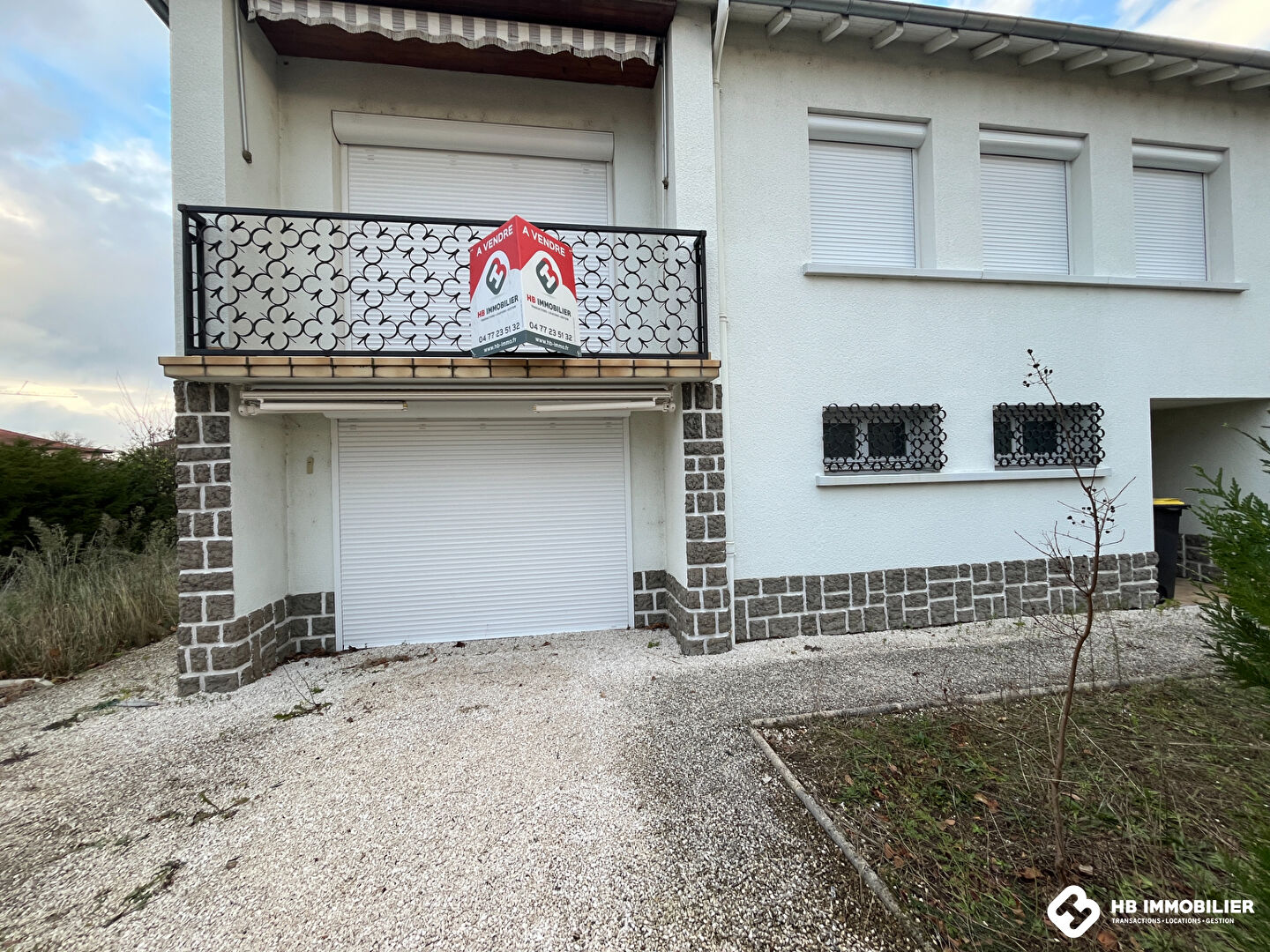 Photo Maison mitoyenne ? 5 pièces ? 93 m² habitables + sous-sol et  dépendances ? MABLY image 2/6