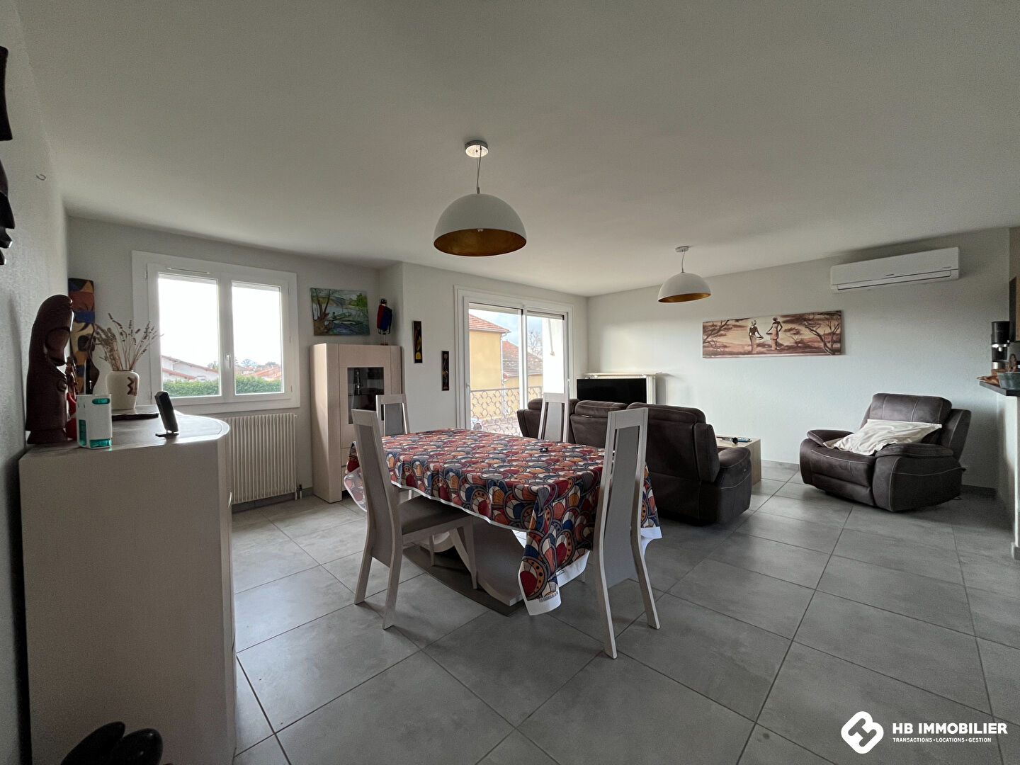 Photo Maison mitoyenne ? 5 pièces ? 93 m² habitables + sous-sol et  dépendances ? MABLY image 5/6