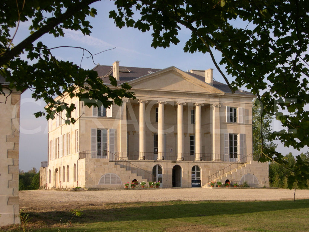 BIGNICOURT SUR SAULX | Caractère international