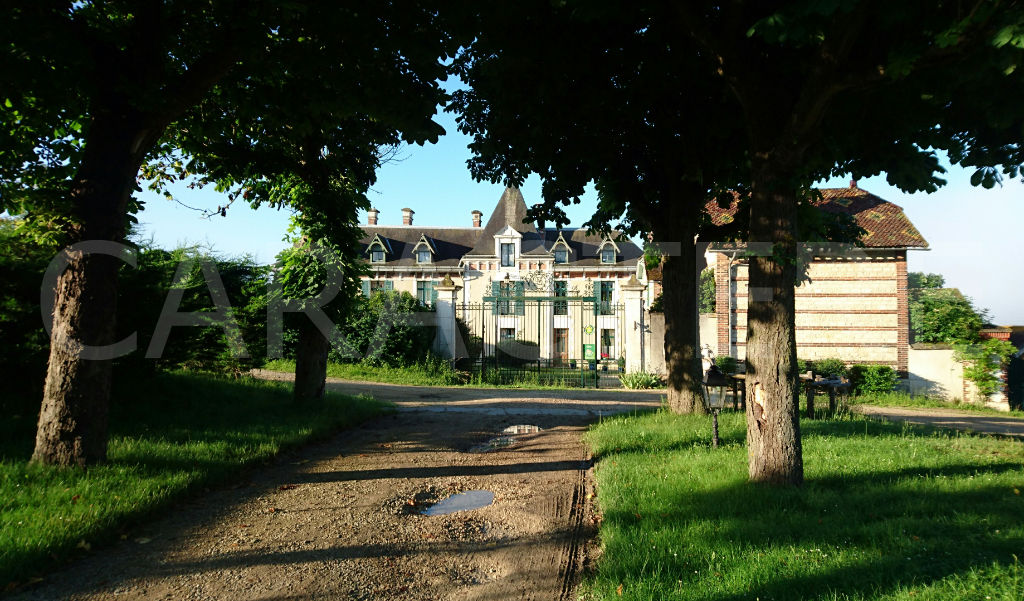 AUXERRE | Caractère international