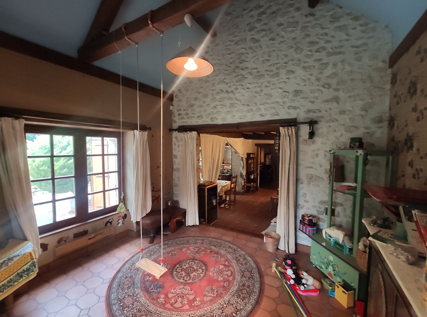 Photo Maison ancienne pleine de charme image 2/6