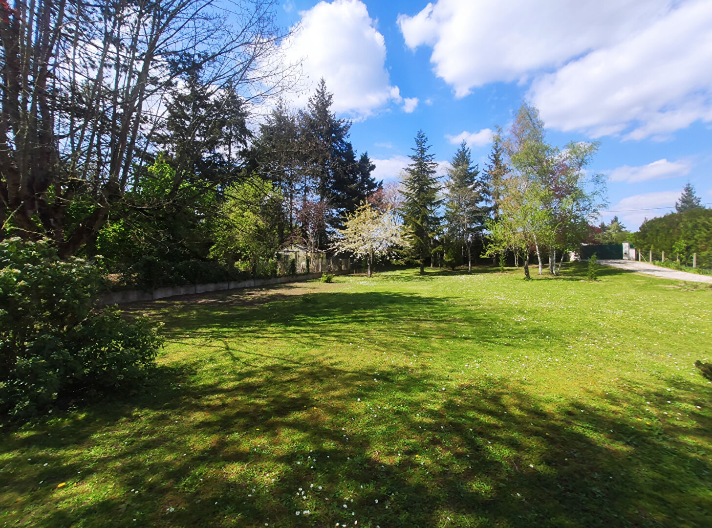 Photo Terrain à bâtir Saint Ay 879 m2 image 2/6