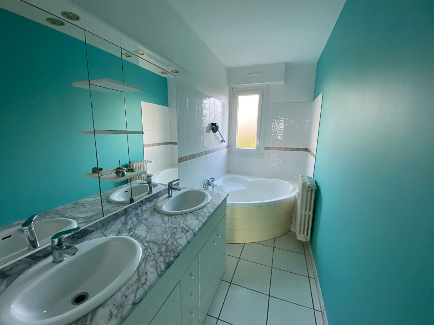 Photo Appartement T4 ? 4? étage avec balcon, cave et garage image 6/6