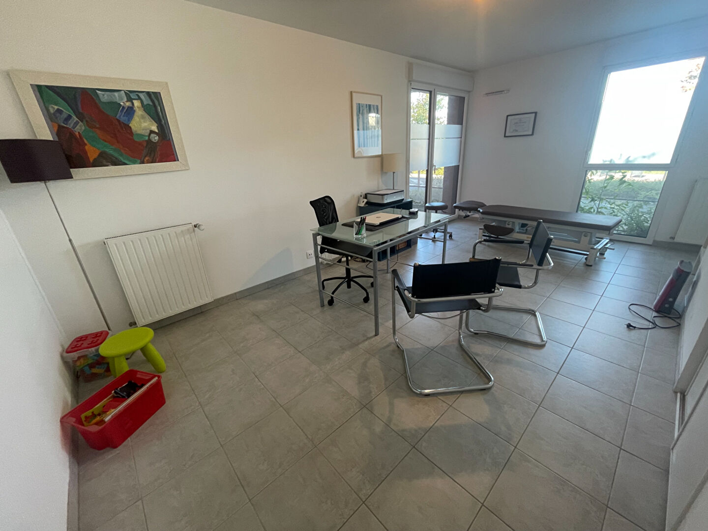 À LOUER - LOCAL PROFESSIONNEL -VEZIN-LE-COQUET