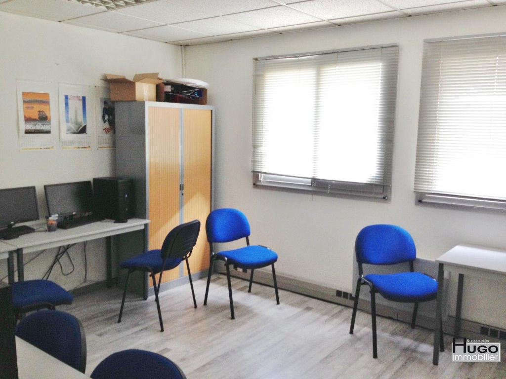 DÉJÀ VENDU PAR HUGO IMMOBILIER & ASSOCIES !!! TALENCE INTRA-ROCADE SORTIE 17 - LOCAUX COMMERCIAUX 69.000NET/AN.