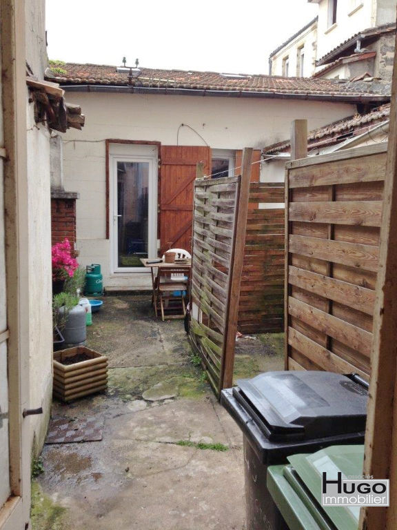 Photo DÉJÀ VENDU PAR HUGO IMMOBILIER & ASSOCIES !!! BORDEAUX COURS DE L'YSER / CAPUCINS - IMMEUBLE VIDE 4 LOTS 170M² + COUR. image 5/6
