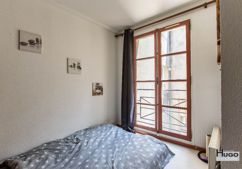 Photo DEJA VENDU PAR HUGO IMMOBILIER & ASSOCIES !!! EXCLUSIVITE !!! BORDEAUX PLACE GAMBETTA - STUDIO 27M² VENDU LOUE. image 3/3