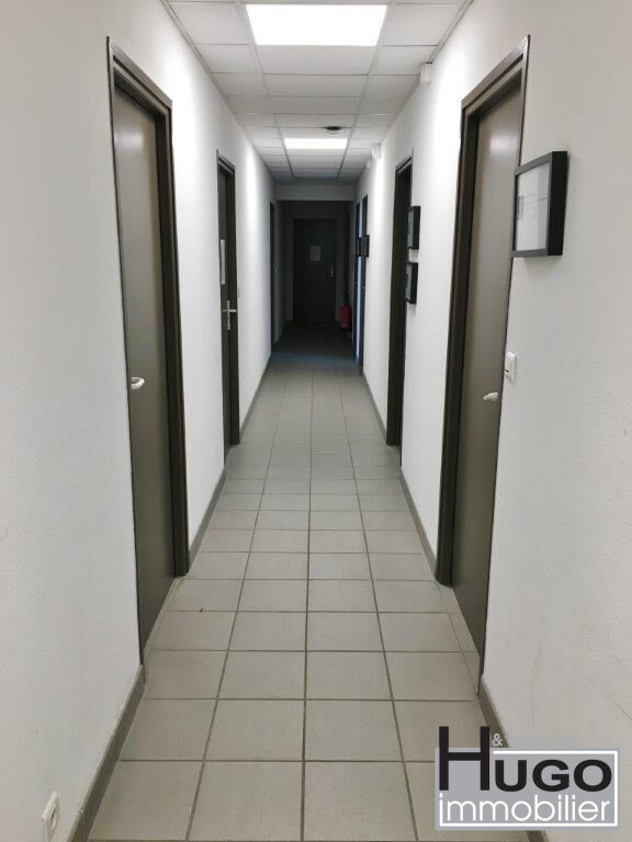 Photo DÉJÀ VENDU PAR L'AGENCE !!! BORDEAUX-CENON ROCADE SORTIE 25 - IMMEUBLE COMMERCIAL DE 1600M² AVEC REVENU LOCATIF ANNUEL DE 238.000NET. image 5/6