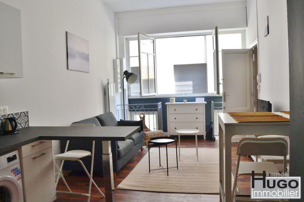 Photo DÉJÀ VENDU PAR L'AGENCE !!! BORDEAUX COURS PASTEUR - MUSÉE D'AQUITAINE - IMMEUBLE  3 LOTS RENOVES ET MEUBLES ! image 3/6