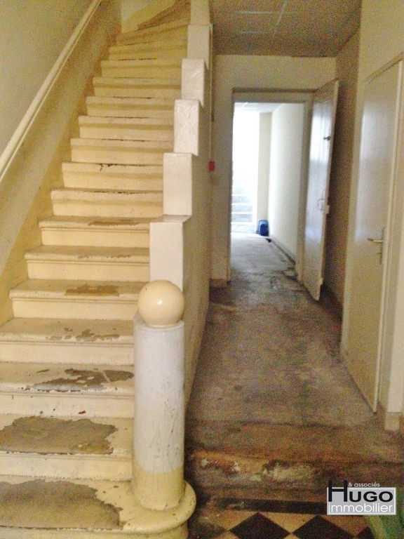 Photo DÉJÀ VENDU PAR HUGO IMMOBILIER & ASSOCIES !!! BORDEAUX SAINT MICHEL - IMMEUBLE 10 LOTS DE 250M² + GARAGE 115M². A RENOVER !!! image 4/6