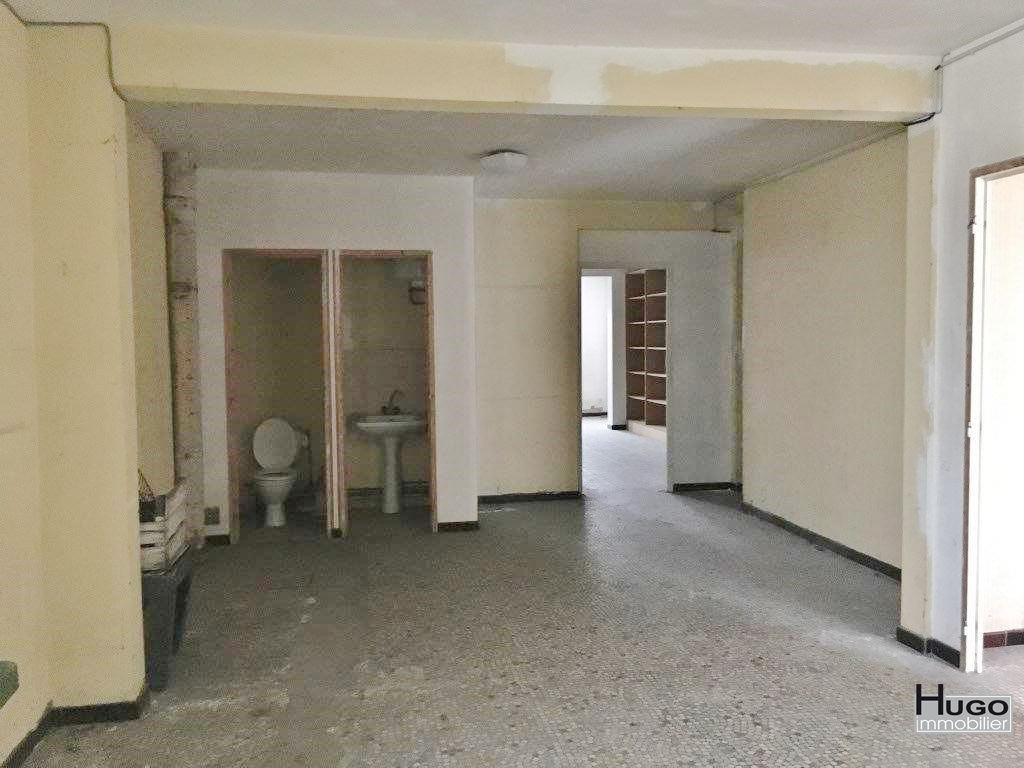 Photo DÉJÀ VENDU PAR HUGO IMMOBILIER & ASSOCIES !!! TALENCE- TRAM B ROUSTAING- IMMEUBLE DE BUREAUX 1 LOT- 165M² A RENOVER- IDEAL COLOCATION ETUDIANTS OU BUREAUX PARTAGES !!! image 3/6