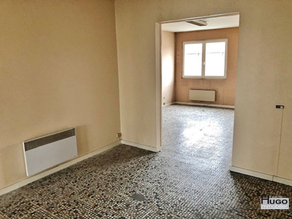 Photo DÉJÀ VENDU PAR HUGO IMMOBILIER & ASSOCIES !!! TALENCE- TRAM B ROUSTAING- IMMEUBLE DE BUREAUX 1 LOT- 165M² A RENOVER- IDEAL COLOCATION ETUDIANTS OU BUREAUX PARTAGES !!! image 6/6