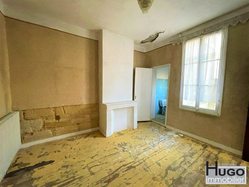 Photo DÉJÀ VENDU PAR L'AGENCE ! EXCLUSIVITÉ !!! BORDEAUX ORNANO - IMMEUBLE A RAFRAICHIR DE 195M² AVEC PATIO ET BALCON. image 4/6