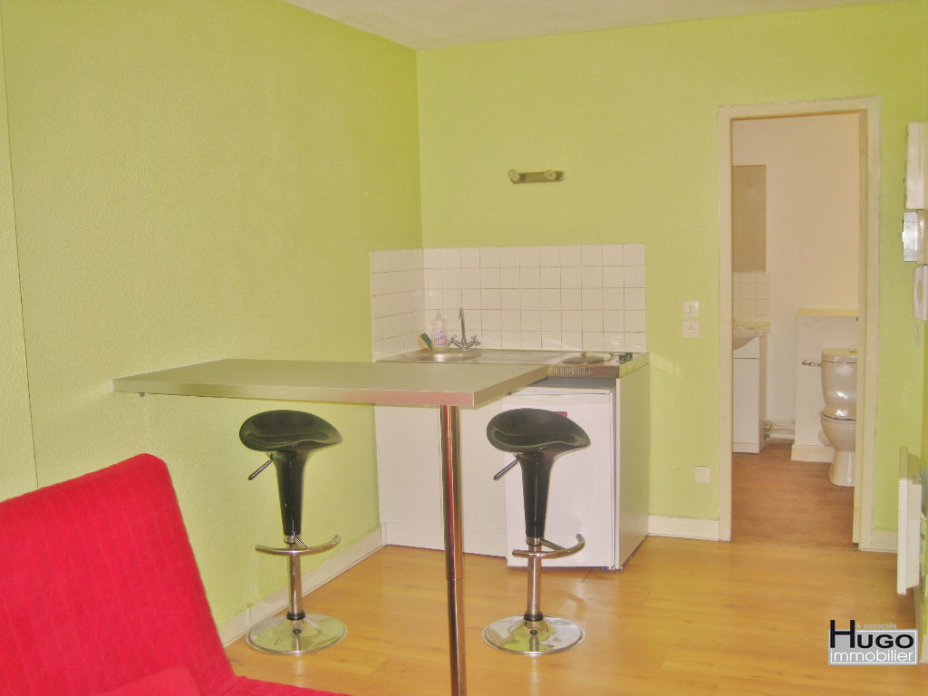 Photo DÉJÀ VENDU PAR HUGO IMMOBILIER & ASSOCIES !!! EXCLUSIVITÉ !!! BORDEAUX - PORTE DE BOURGOGNE - IMMEUBLE 4 LOTS LOUÉS MEUBLÉS EN SECTEUR SAUVEGARDÉ ! image 5/6