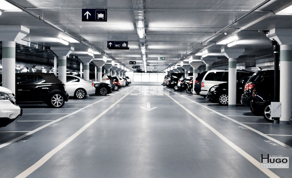 DÉJÀ VENDU PAR HUGO IMMOBILIER & ASSOCIES !!! TALENCE- BARRIÈRE DE PESSAC- 12 PLACES DE PARKING COUVERTES !