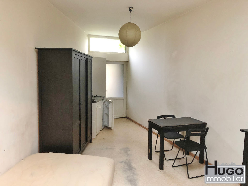 Photo DÉJÀ VENDU PAR L'AGENCE ! EXCLUSIVITÉ !!! BORDEAUX- COURS DE L'ARGONNE- TRAM BERGONIÉ- IMMEUBLE MIXTE 2 LOTS. REVENU LOCATIF ANNUEL: 47.000  !! image 4/6