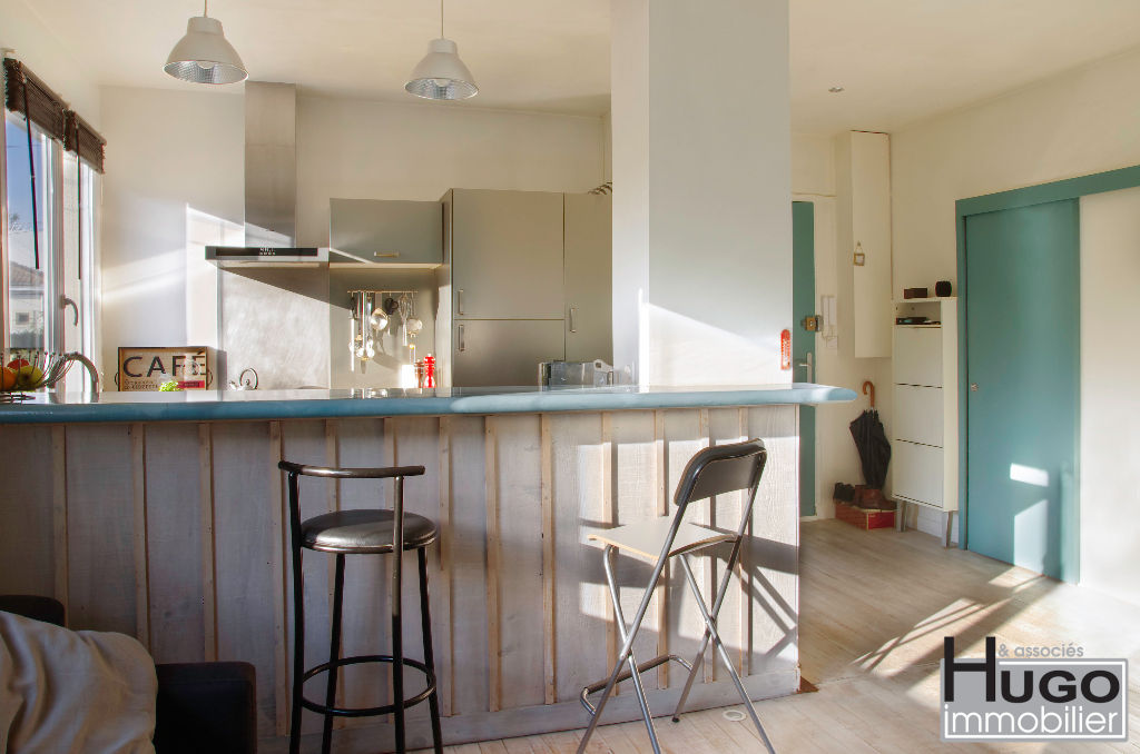 Photo DÉJÀ VENDU PAR HUGO IMMOBILIER & ASSOCIES !!! EXCLUSIVITÉ !!! BORDEAUX CHARTRONS- SAINT MARTIAL- APPARTEMENT TYPE 2 AVEC CHAI ET GARAGE !!! image 4/6