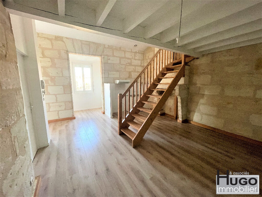 Photo DÉJÀ VENDU PAR L'AGENCE !!! EXCLUSIVITÉ !!! BORDEAUX BARRIÈRE DE BÈGLES- APPARTEMENT T2 DUPLEX LIBRE ! image 1/6