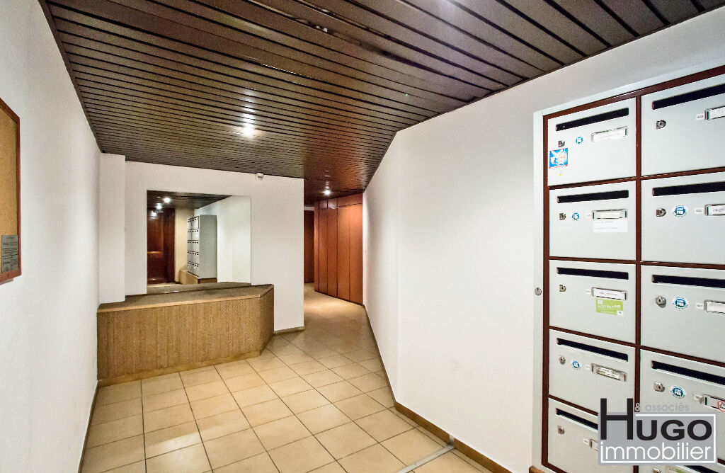 Photo DÉJÀ VENDU PAR L'AGENCE !!! EXCLUSIVITE !!! BORDEAUX PLACE GAMBETTA - STUDIO 28M² VENDU LOUE. image 6/6