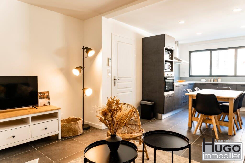 DÉJÀ VENDU PAR L'AGENCE !!! TALENCE- TRAM B: ROUSTAING- IMMEUBLE EN COLOCATION DE 6 CHAMBRES- ENTIÈREMENT RÉNOVÉ ET MEUBLÉ- REVENU LOCATIF ANNUEL DE 47.000 !!!