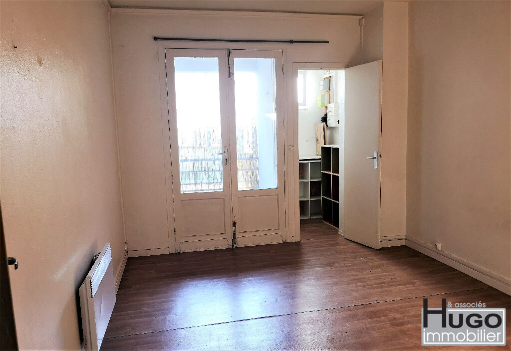 Photo DÉJÀ VENDU PAR L'AGENCE !!! BORDEAUX JARDIN PUBLIC - BUREAUX TRAVERSANT 3 PIECES  DE 65 M² AVEC LOGGIA ! image 2/6