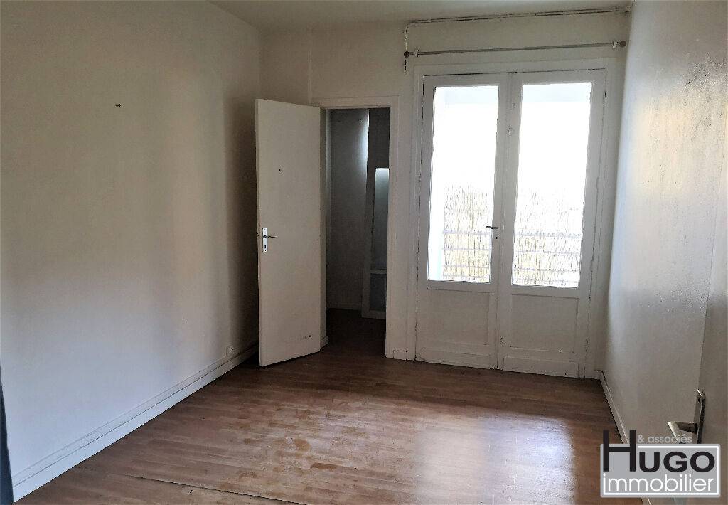 Photo DÉJÀ VENDU PAR L'AGENCE !!! BORDEAUX JARDIN PUBLIC - BUREAUX TRAVERSANT 3 PIECES  DE 65 M² AVEC LOGGIA ! image 3/6