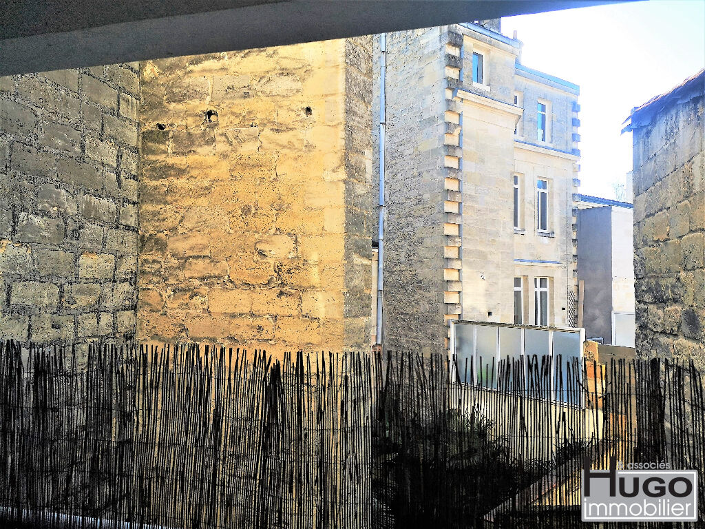 Photo DÉJÀ VENDU PAR L'AGENCE !!! BORDEAUX JARDIN PUBLIC - BUREAUX TRAVERSANT 3 PIECES  DE 65 M² AVEC LOGGIA ! image 4/6
