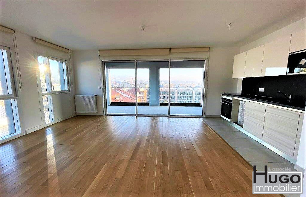 DÉJÀ VENDU PAR L'AGENCE !!!  BORDEAUX CITE DU VIN- MAGNIFIQUE T2 AVEC LOGGIA ET PARKING- ELIGIBLE EN LOI PINEL !
