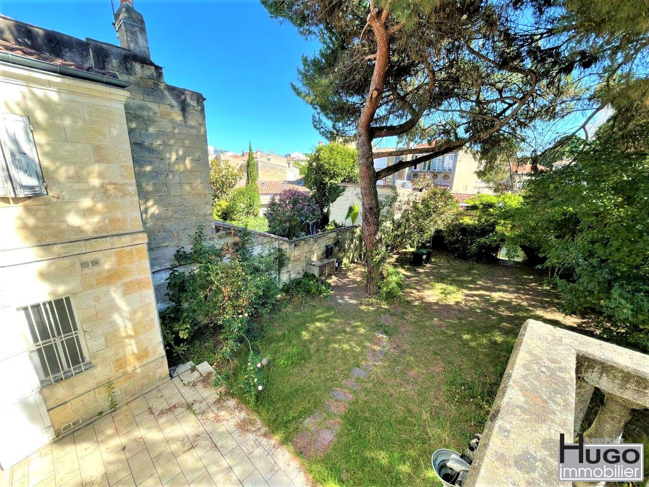 Photo BORDEAUX - CROIX DE SEGUEY - HOTEL PARTICULIER 485M² AVEC JARDIN 250M² ET 2 PARKINGS !!! image 1/6