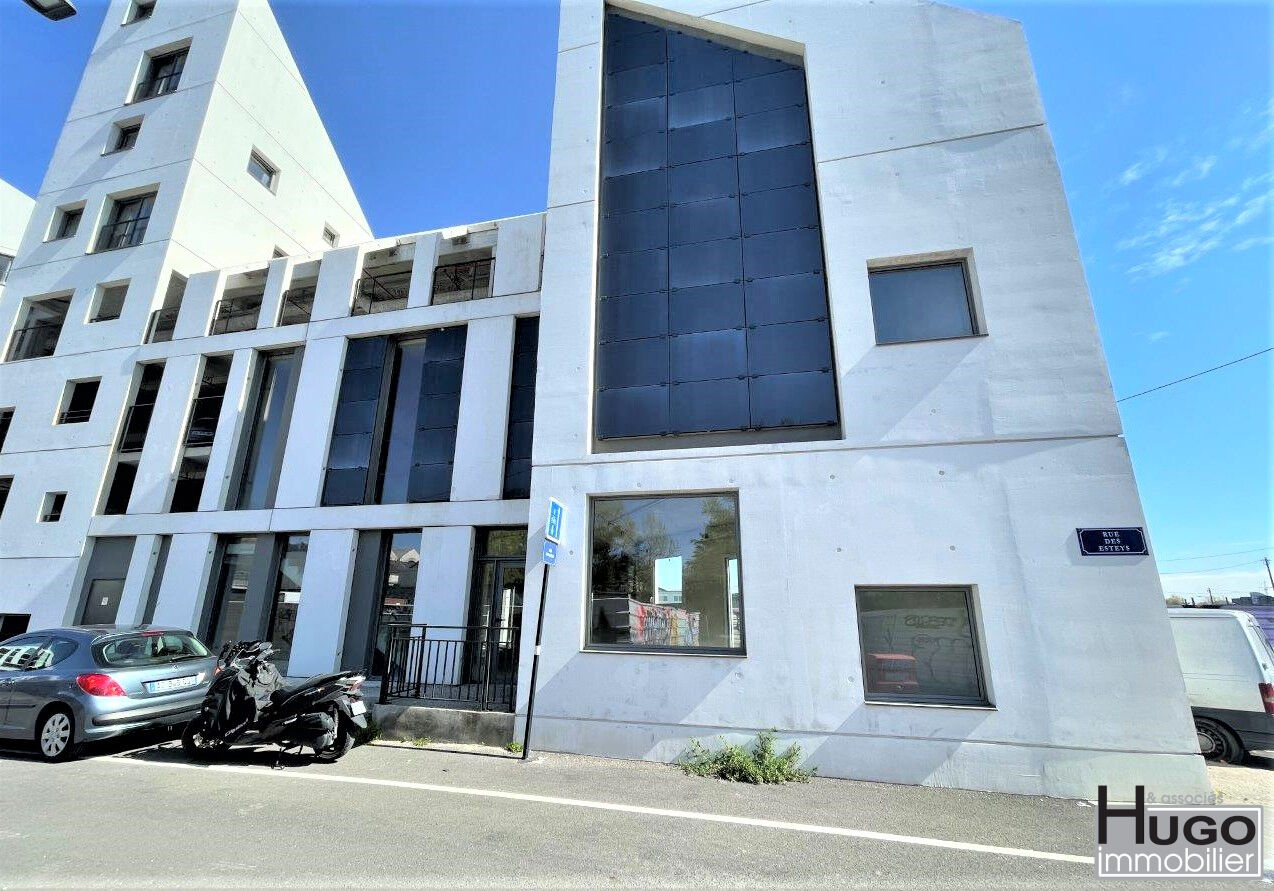 Photo BORDEAUX BASTIDE NIEL- LOCAL COMMERCIAL DUPLEX 208M² LIBRE ET BRUT + 1 PARKING image 4/6