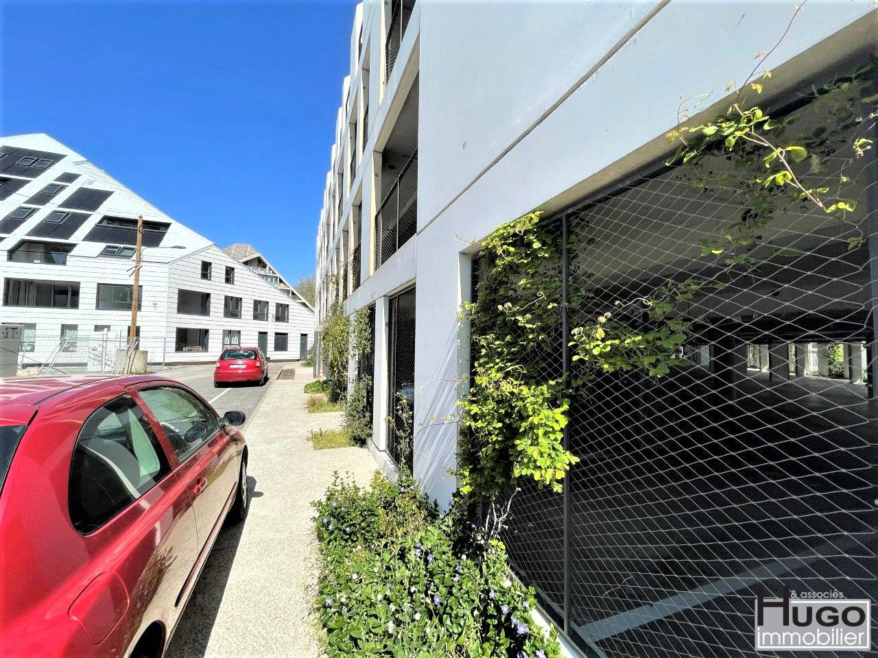 Photo BORDEAUX BASTIDE NIEL- LOCAL COMMERCIAL DUPLEX 208M² LIBRE ET BRUT + 1 PARKING image 6/6