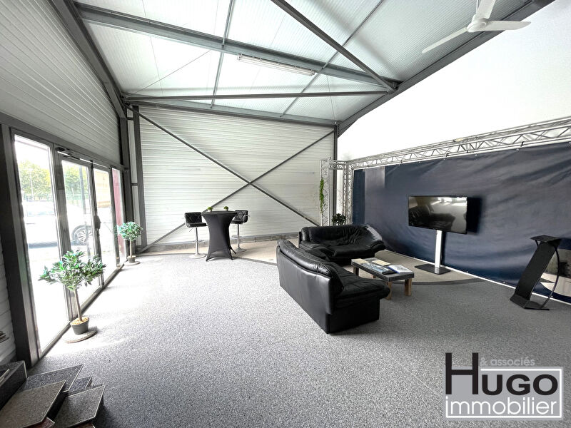 Photo DÉJÀ VENDU PAR L'AGENCE !!!  EXCLUSIVITÉ !!!  SAINT JEAN D'ILLAC- PROCHE AÉROPORT DE BORDEAUX-MÉRIGNAC - LOCAL COMMERCIAL ARTISANAL 210m² ! image 5/6