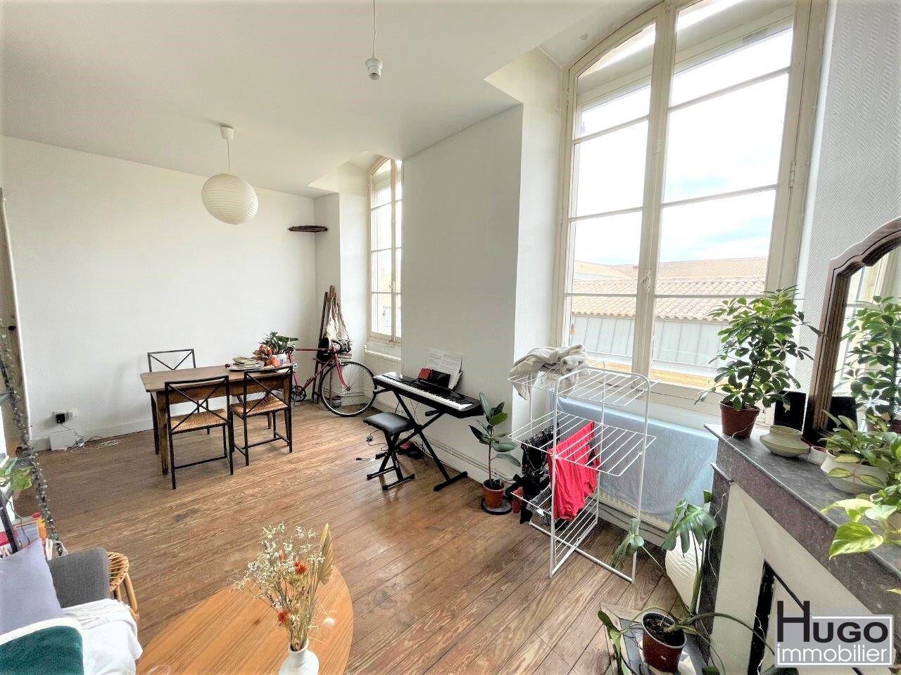 Photo DÉJÀ VENDU !!! BORDEAUX- PROCHE COURS VICTOR HUGO- IMMEUBLE 4 LOTS LOUÉS 210M² EN SECTEUR SAUVEGARDÉ ! image 1/6