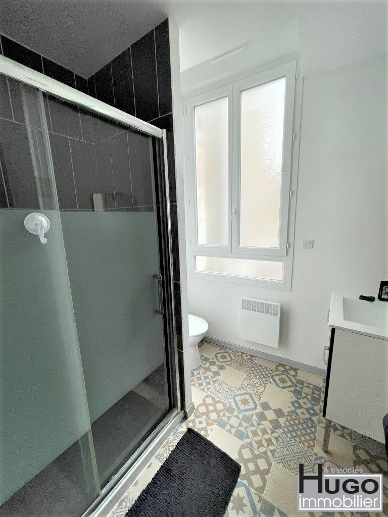 Photo DÉJÀ VENDU PAR L'AGENCE !!! EXCLUSIVITÉ- BORDEAUX- BOURSE DU TRAVAIL- VICTOIRE- TRAM B- IMMEUBLE 3 APTS LOUÉS 96M² + COUR ! image 4/6
