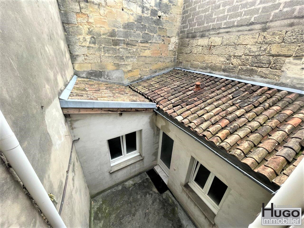 Photo DÉJÀ VENDU PAR L'AGENCE !!! EXCLUSIVITÉ- BORDEAUX- BOURSE DU TRAVAIL- VICTOIRE- TRAM B- IMMEUBLE 3 APTS LOUÉS 96M² + COUR ! image 5/6
