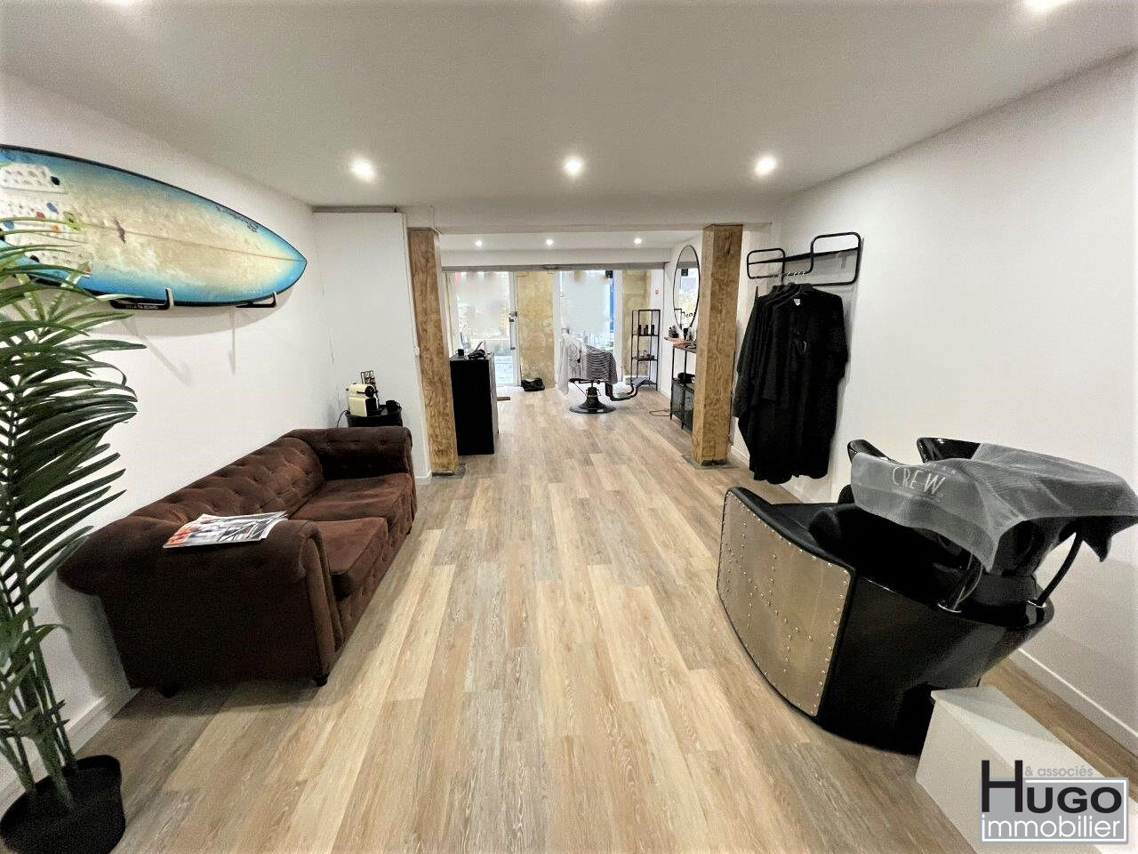 Photo DÉJÀ VENDU PAR L'AGENCE !!! EXCLUSIVITÉ- BORDEAUX SAINT PIERRE- PROCHE PLACE DU PARLEMENT- IMMEUBLE EN PIERRE MIXTE 4 LOTS- SECTEUR SAUVEGARDÉ ! image 2/6